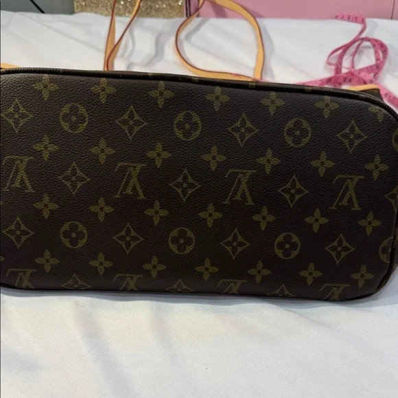 Louis Vuitton Brown Monogram Tote Bag - Picture 2 of 12